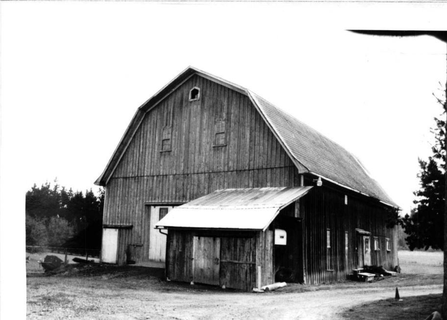 The Barngrover Barn in 1984, from the Clackamas County Historical Resources Inventory.