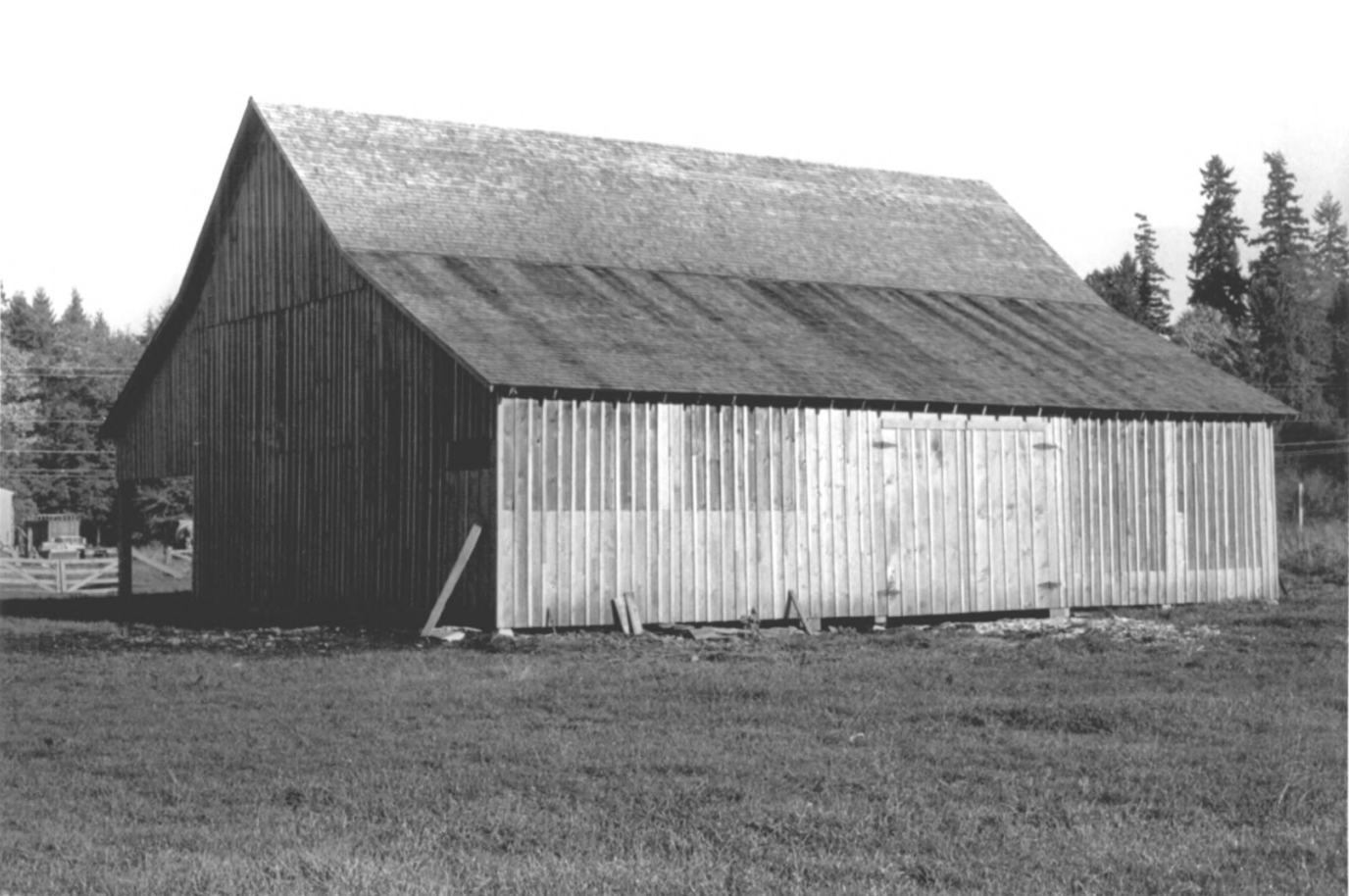 The barn in 1980, from the National Register of Historic Places application