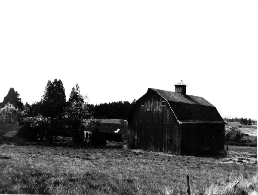 The Schatz barn in 1984 from the Clackamas County Historic Resources Inventory